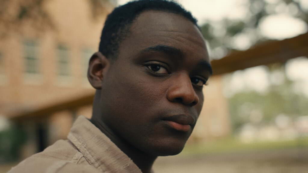 نقد فیلم Nickel Boys - عدالت برای سفید‌ها